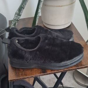 Karl Lagerfeld Men's Black Plush Slip-Ons